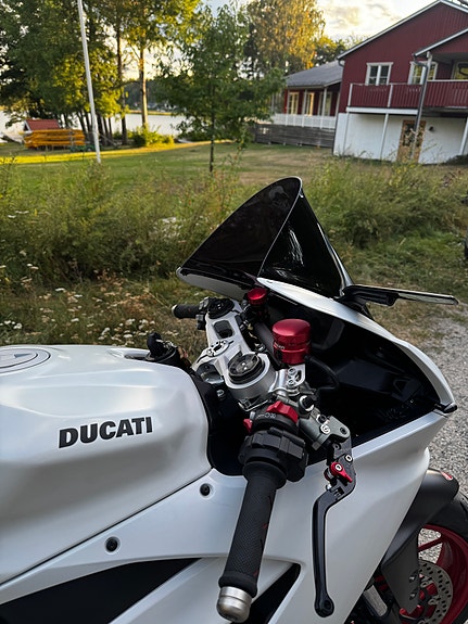 Ducati Panigale V2 955 10 of 27