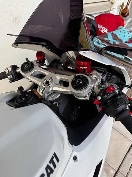 Ducati Panigale V2 955 21 of 27