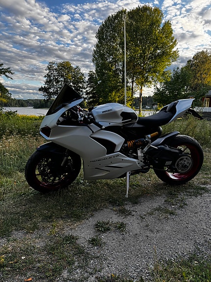 Ducati Panigale V2 955 6 of 27