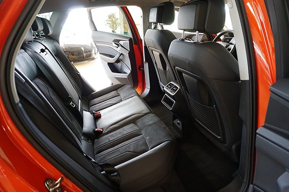 Audi Q8 e-tron 4 of 15