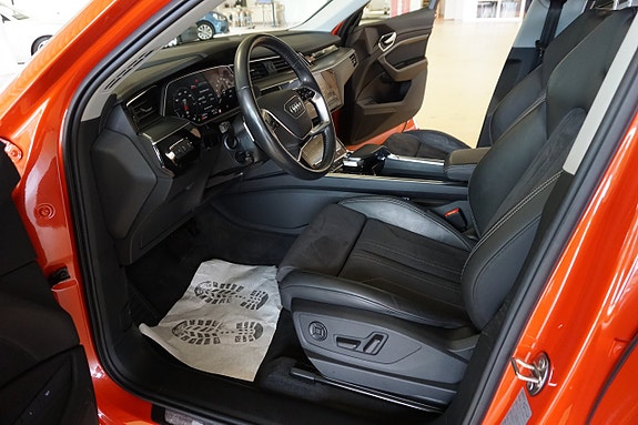 Audi Q8 e-tron 7 of 15