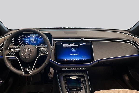 Mercedes-Benz E300 de 7 of 16