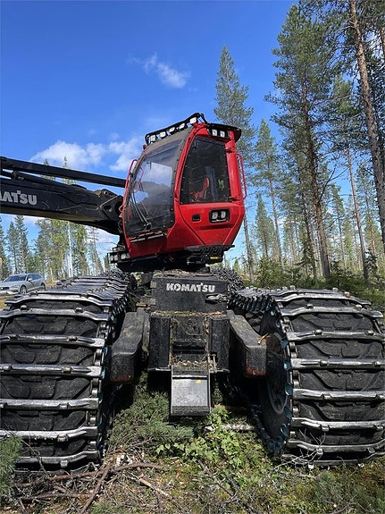 Komatsu 951 2 of 6