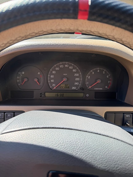 Volvo XC70 6 of 11