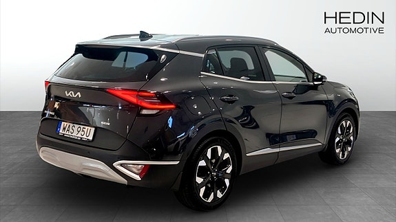Kia Sportage 2 of 9