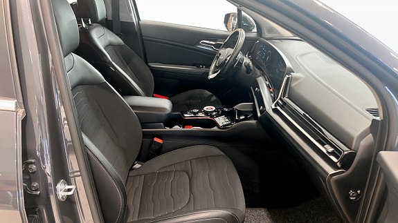 Kia Sportage 3 of 9