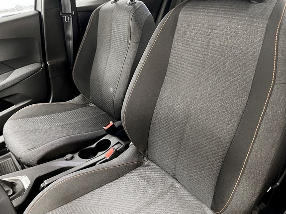 Peugeot 2008 5 of 16