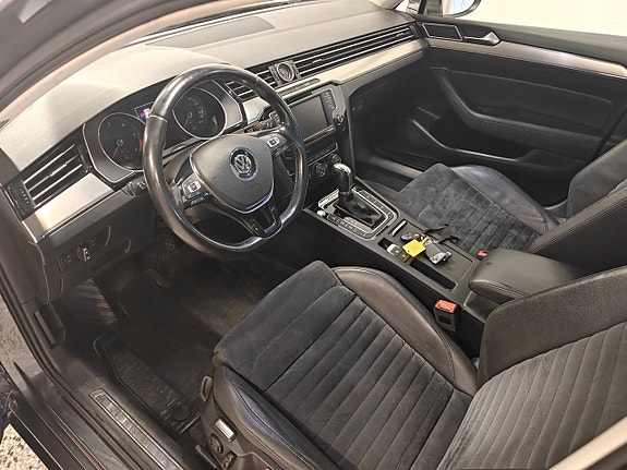 Volkswagen Passat 8 of 13