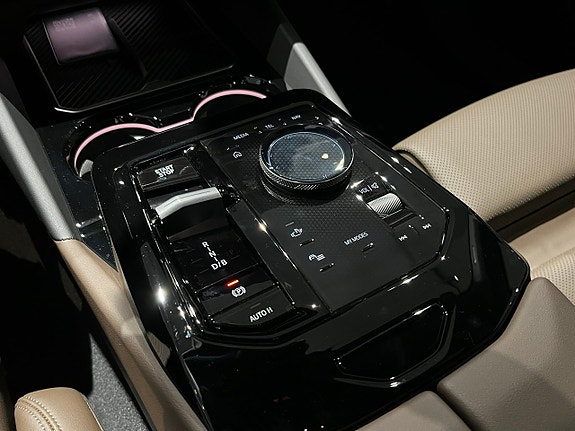 BMW i5 14 of 21