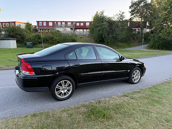 Volvo S60 4 of 16