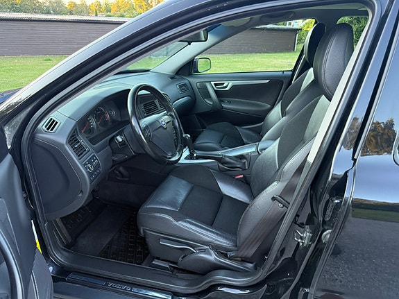 Volvo S60 14 of 16
