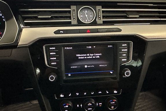 Volkswagen Passat Alltrack 14 of 17