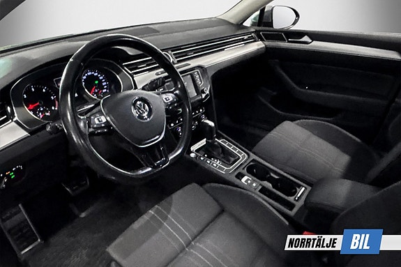 Volkswagen Passat Alltrack 8 of 17