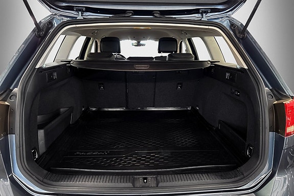 Volkswagen Passat Alltrack 17 of 17