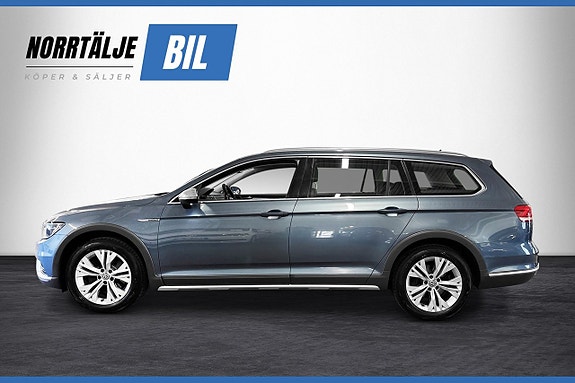Volkswagen Passat Alltrack 4 of 17