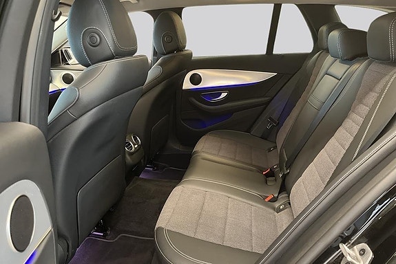 Mercedes-Benz E220 7 of 15
