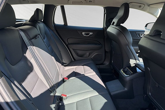 Volvo V60 13 of 14