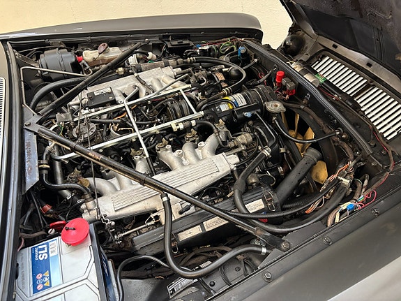Jaguar XJ 22 of 22