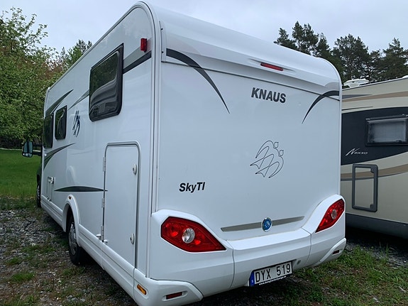 Knaus Sky Ti 700 MEG 11 of 13
