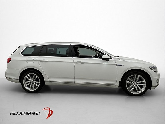 Volkswagen Passat 5 of 30
