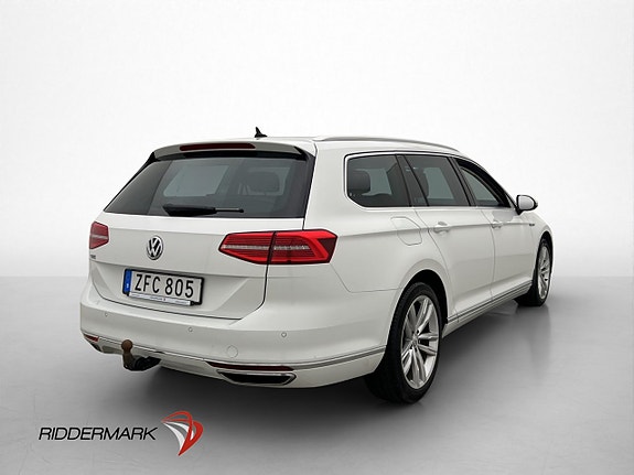 Volkswagen Passat 4 of 30