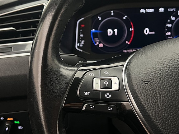 Volkswagen Tiguan Allspace 17 of 30
