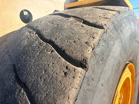 Volvo L 220 D 5 of 12