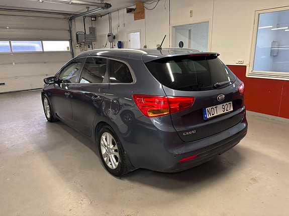 Kia Ceed 4 of 7