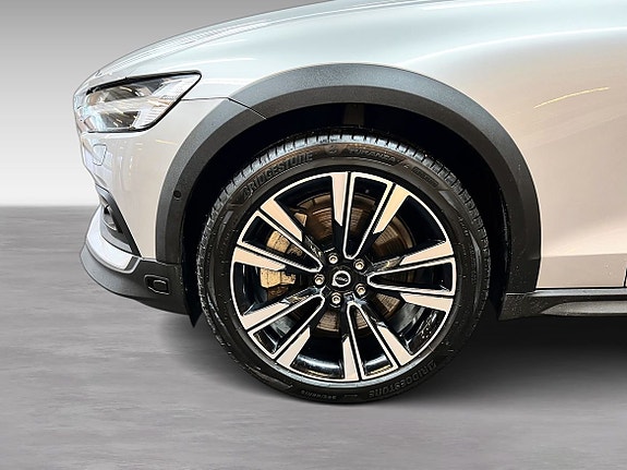 Volvo V60 Cross Country 12 of 12