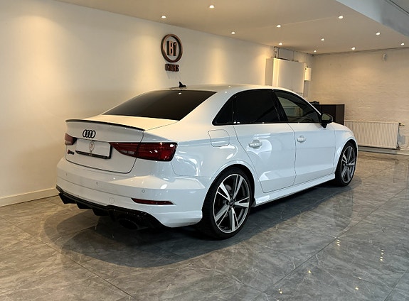 Audi RS3 4 of 24