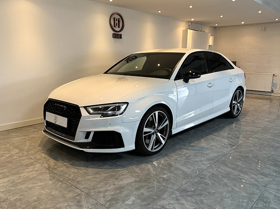 Audi RS3 2 of 24