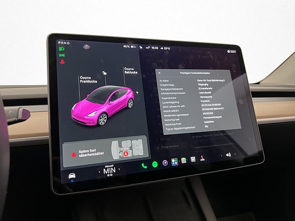 Tesla Model Y 26 of 30