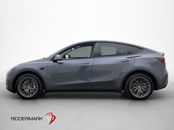 Tesla Model Y 5 of 30