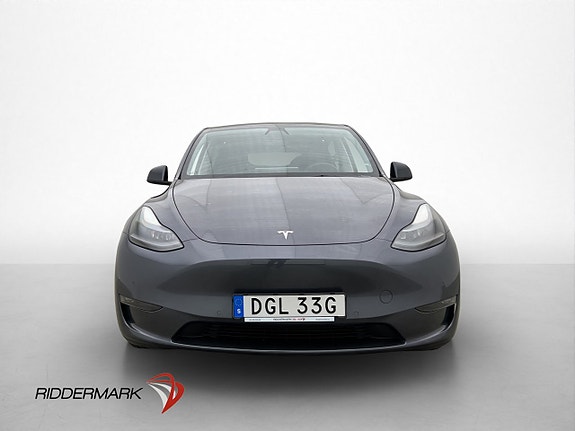 Tesla Model Y 2 of 30