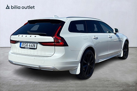 Volvo V90 Cross Country 6 of 30