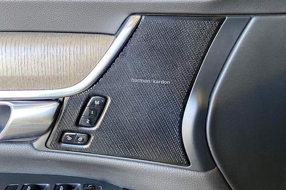Volvo V90 Cross Country 21 of 30