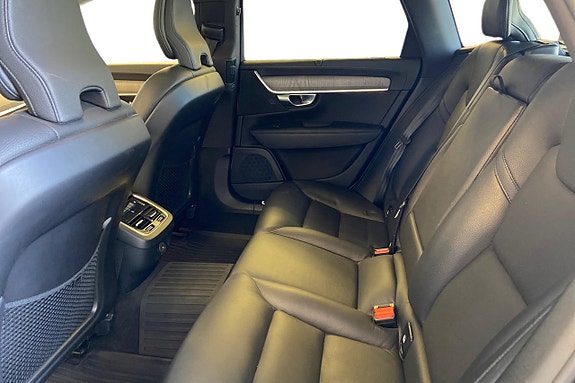 Volvo V90 Cross Country 26 of 30