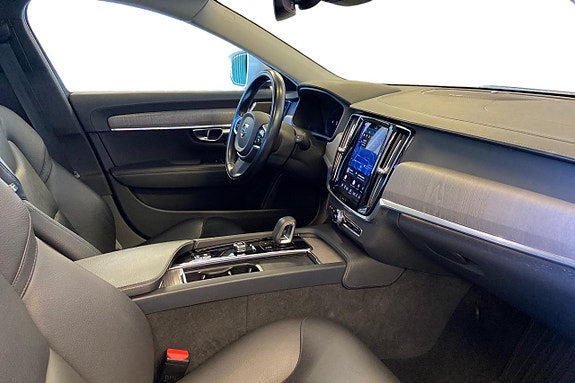 Volvo V90 Cross Country 24 of 30