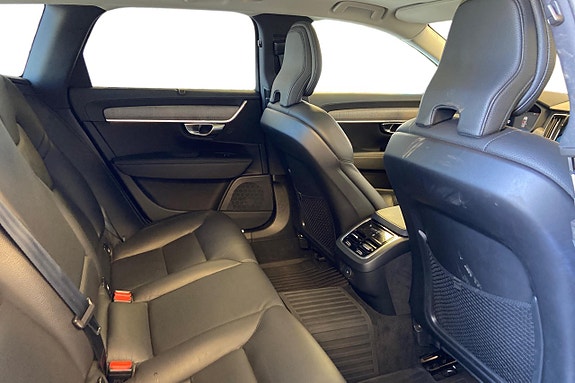 Volvo V90 Cross Country 25 of 30