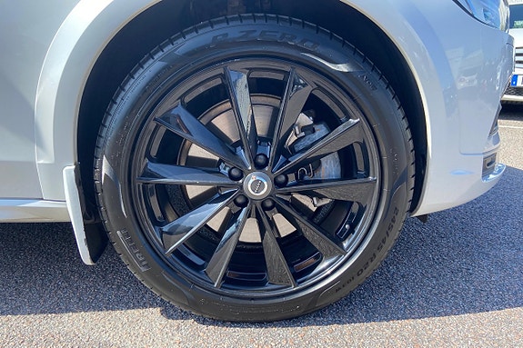 Volvo V90 Cross Country 10 of 30