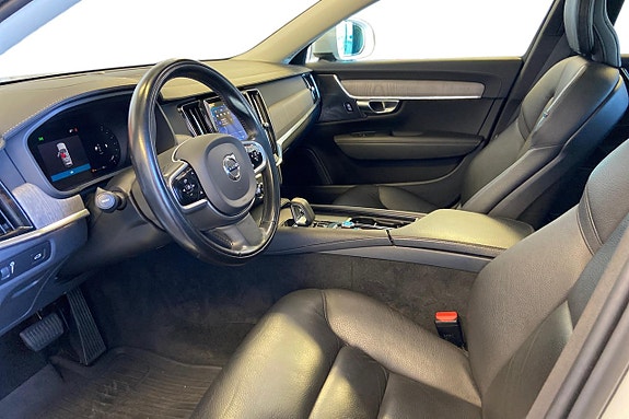 Volvo V90 Cross Country 12 of 30