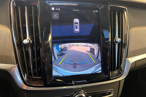 Volvo V90 Cross Country 17 of 30