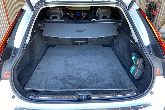 Volvo V90 Cross Country 27 of 30