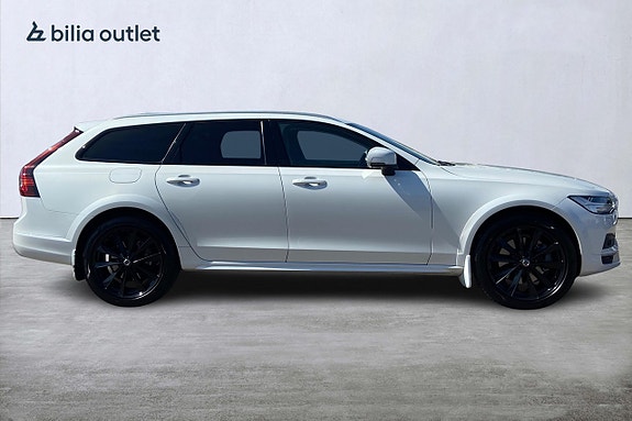 Volvo V90 Cross Country 7 of 30