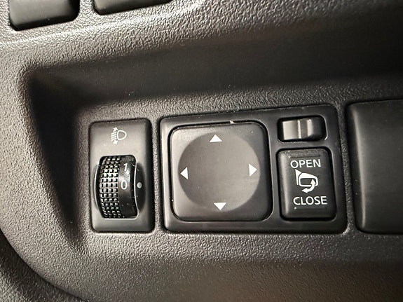 Nissan Micra 9 of 11