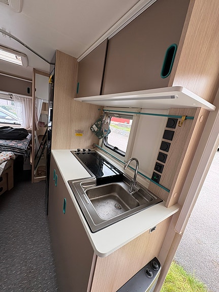 Adria Aviva 472 PK 6 of 12