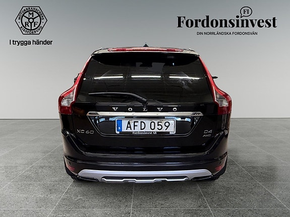 Volvo XC60 4 of 16