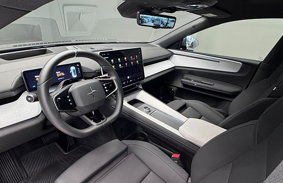 Polestar 4 7 of 27