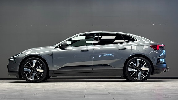 Polestar 4 5 of 27