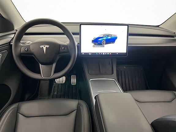 Tesla Model Y 14 of 30